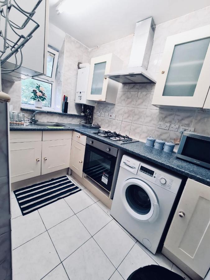Stunning 3 Bedroom Flat In Stockwell London Eksteriør billede