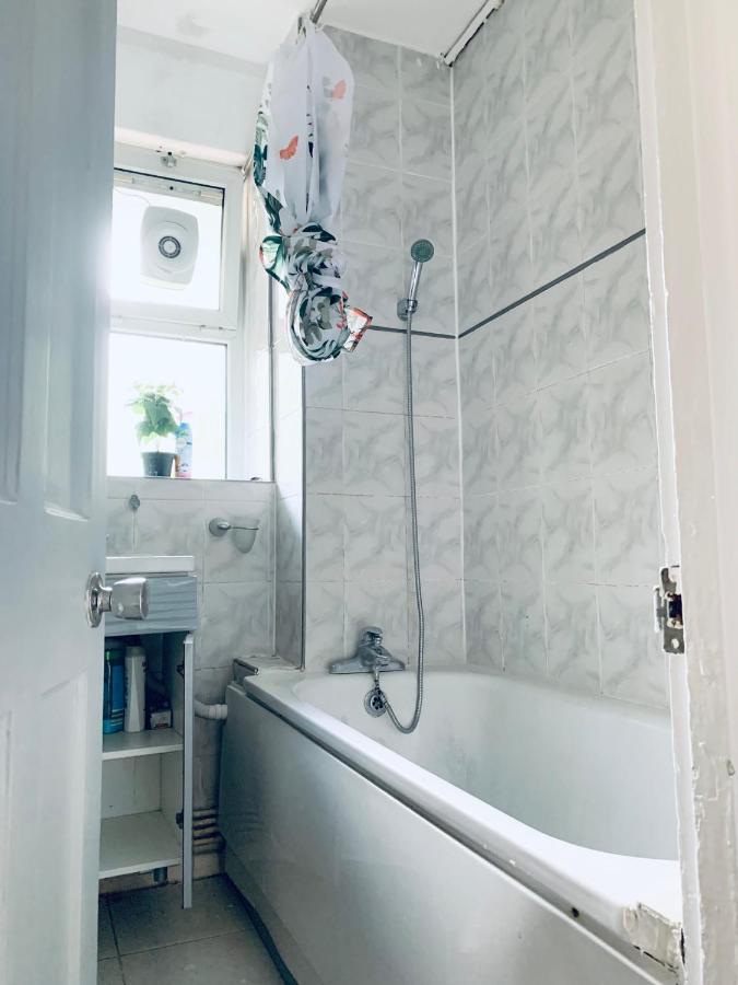 Stunning 3 Bedroom Flat In Stockwell London Eksteriør billede